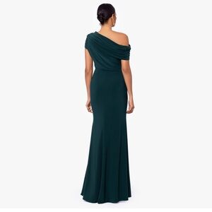 Elegant green dress for woman